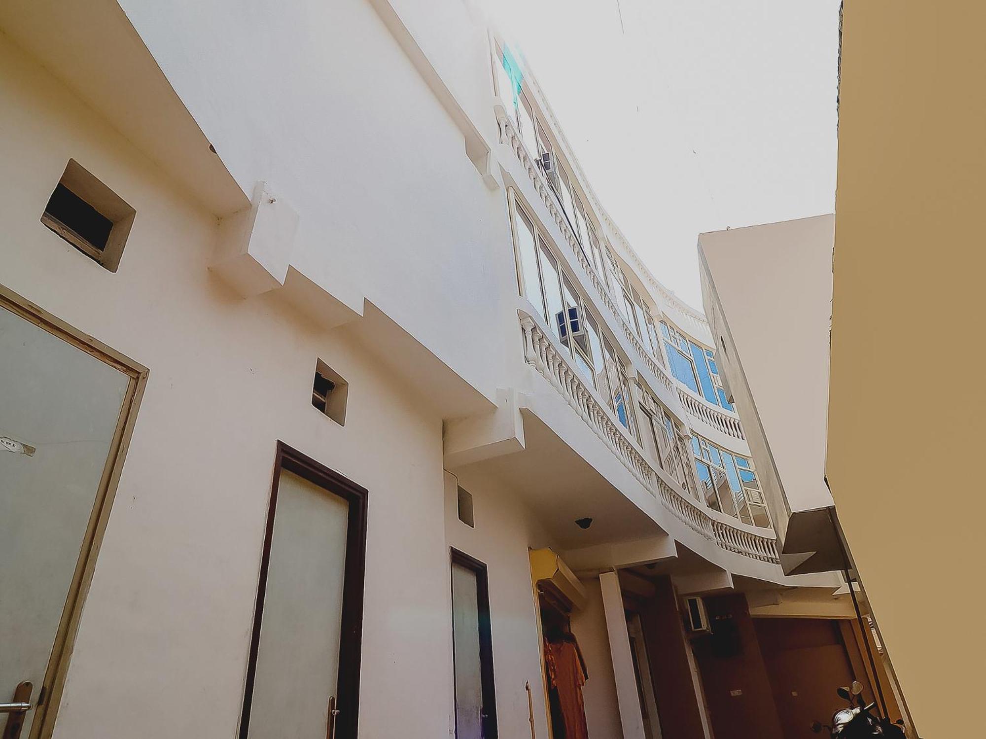 Hotel O Royal Orbit Near Delhi Airport New Delhi
