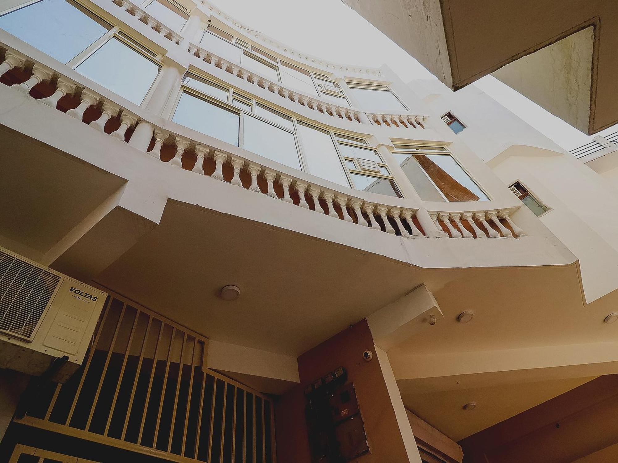 O Royal Orbit Near Delhi Airport 3*