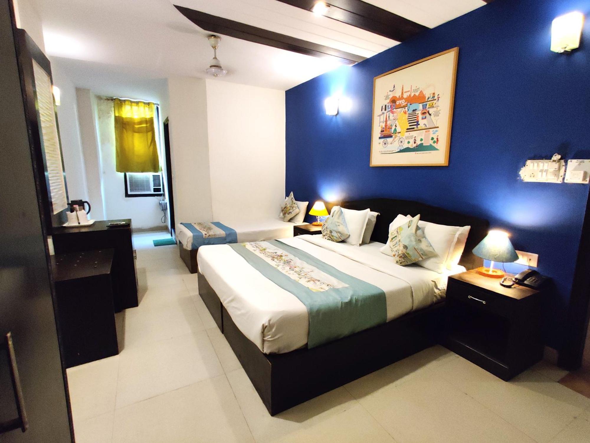 Uni-star Hotel 3*