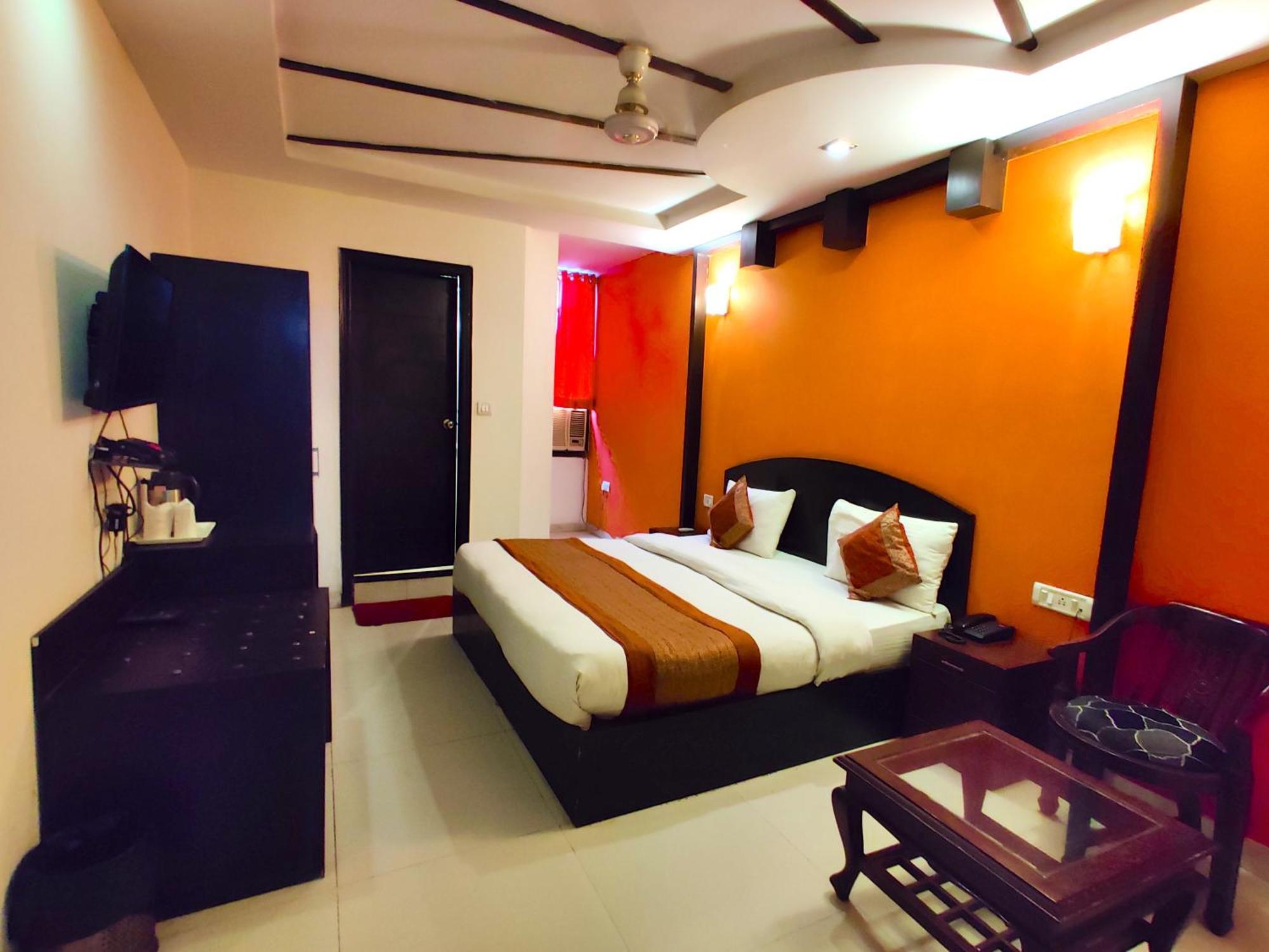 Hotel Uni-star 3*
