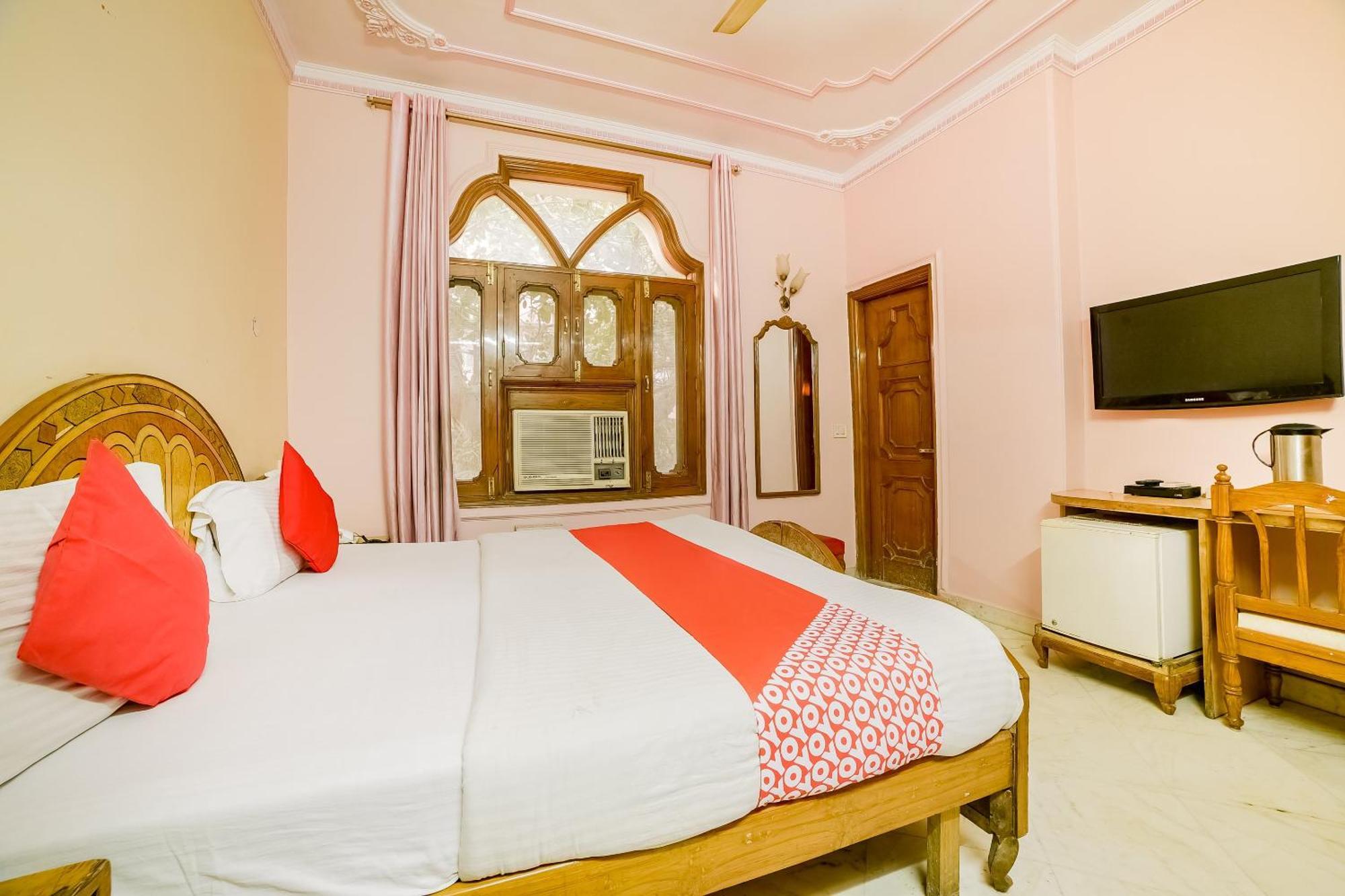 Super O Blue Sapphire Delhi Hotel 4*