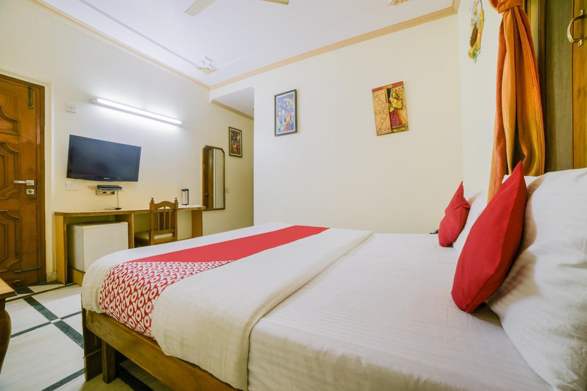 Hotel Super O Blue Sapphire Delhi 4*