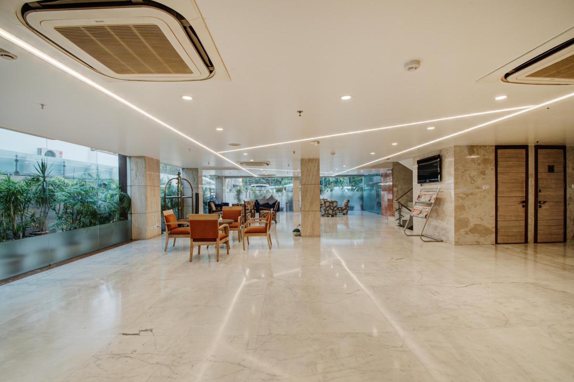 Iris Park Hotel