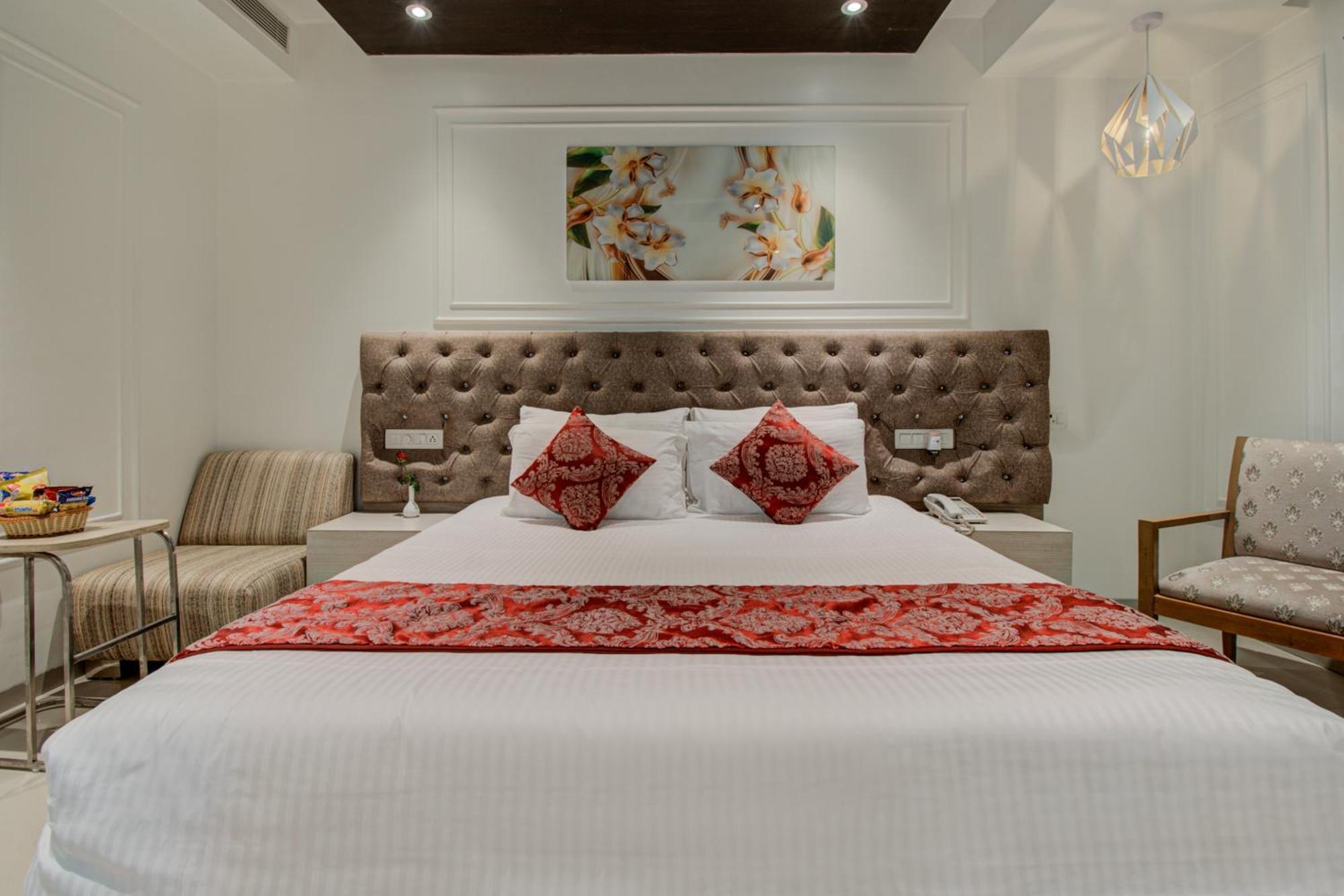Iris Park Hotel New Delhi