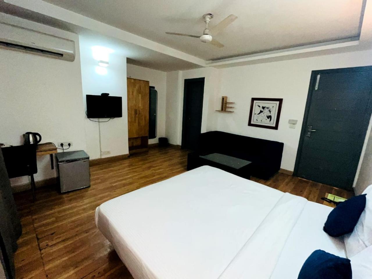 Majestic - East Of Kailash Hotel New Delhi