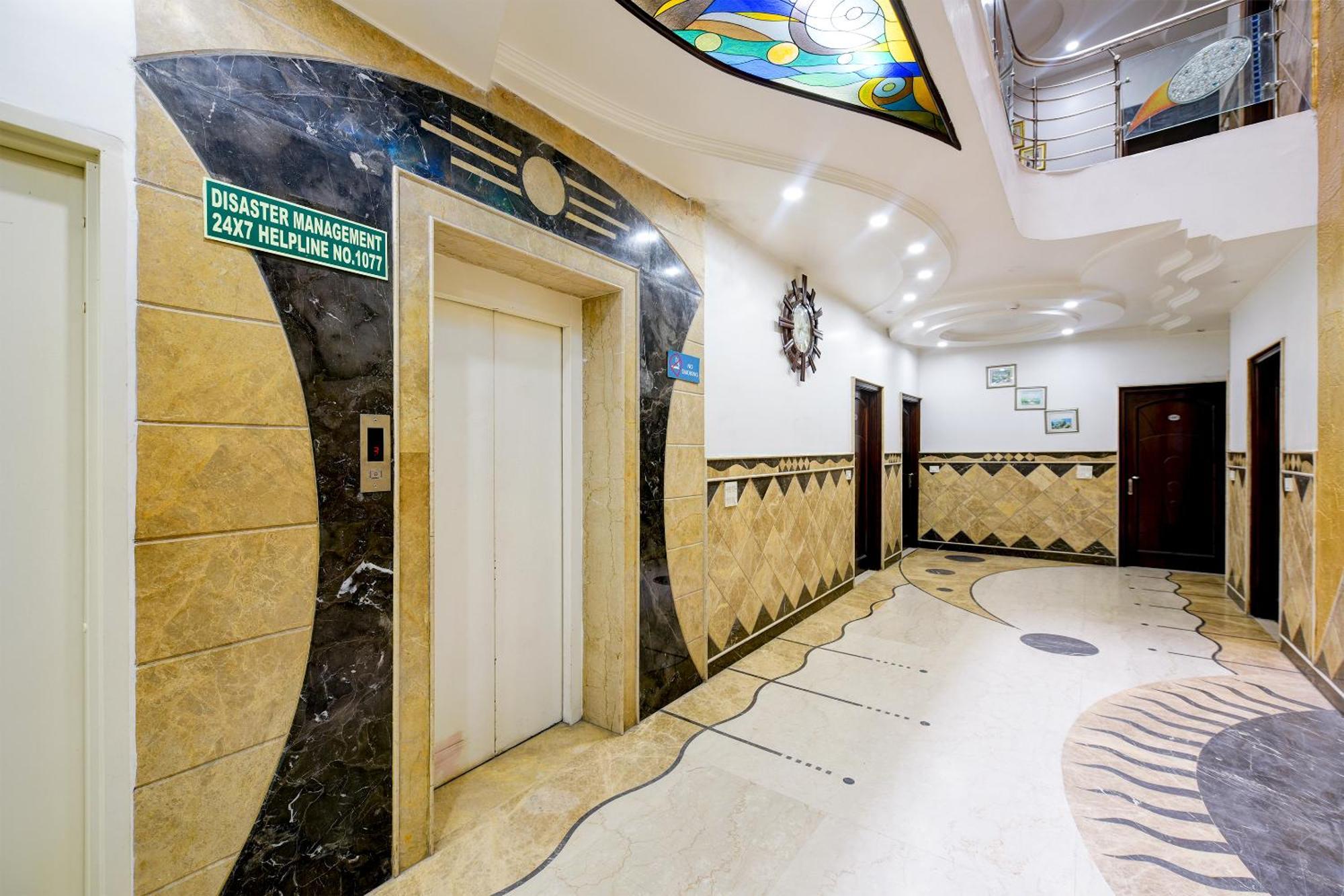Legend International - 02 Mins From Station Hotel Nova Deli