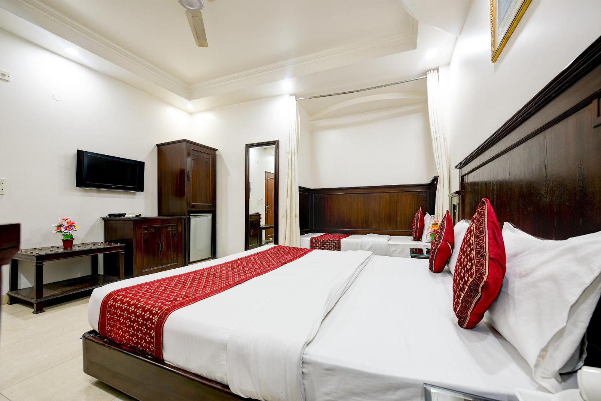 Legend International - 02 Mins From Station Hotel Nova Deli