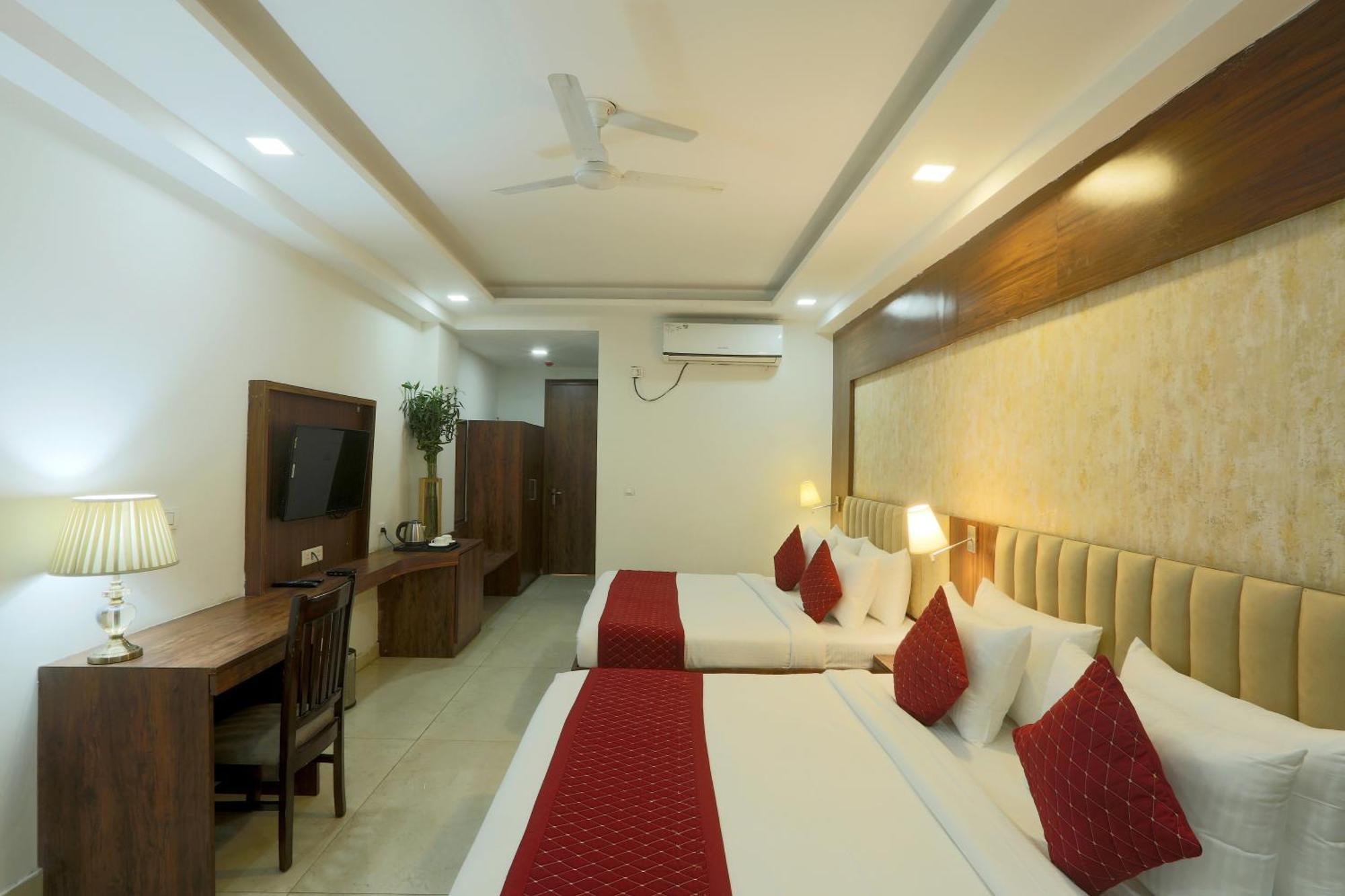 Prithvi Palace Near Delhi International Airport 3* New Delhi