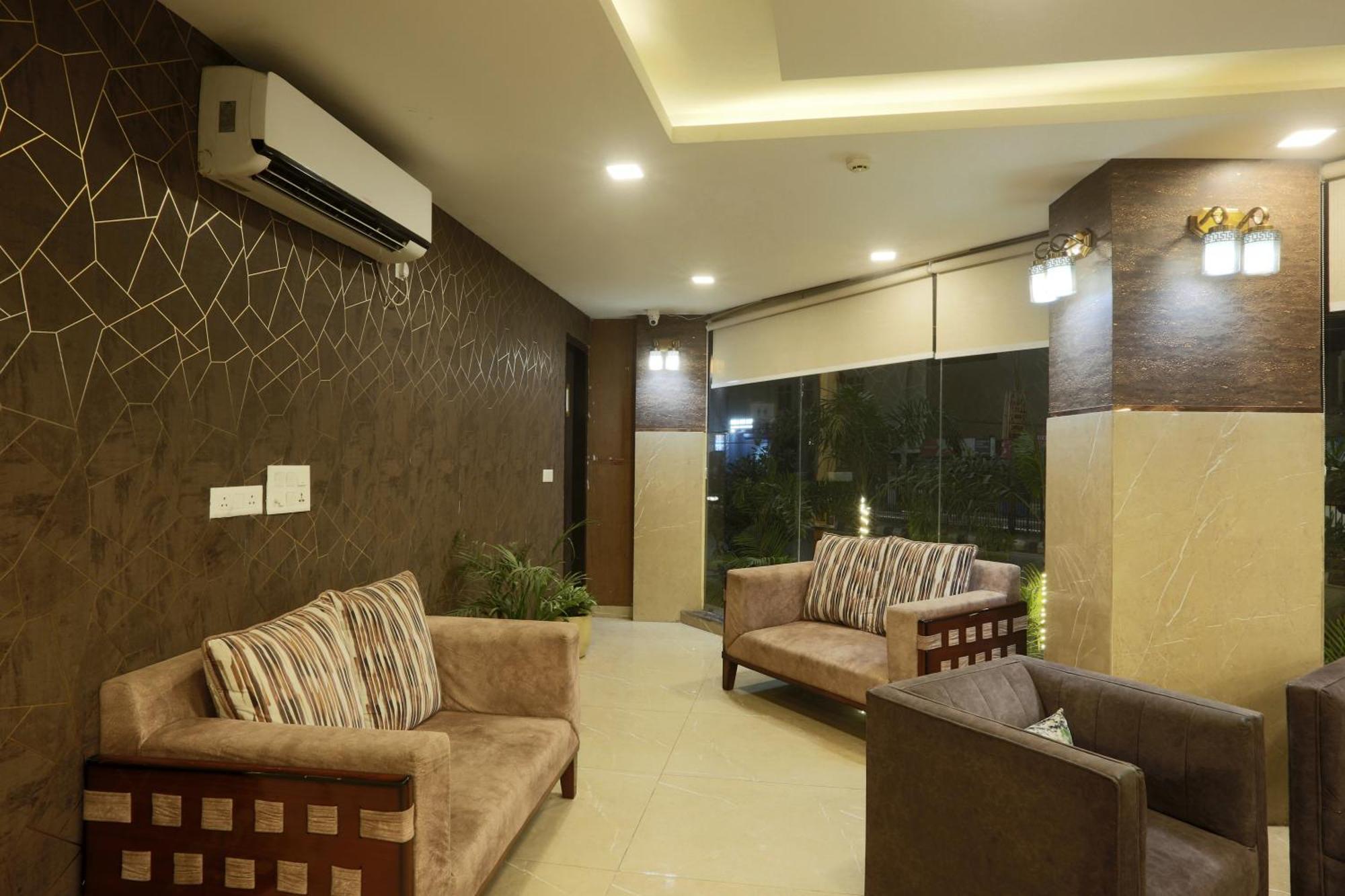 Prithvi Palace Near Delhi International Airport Hotel 3*