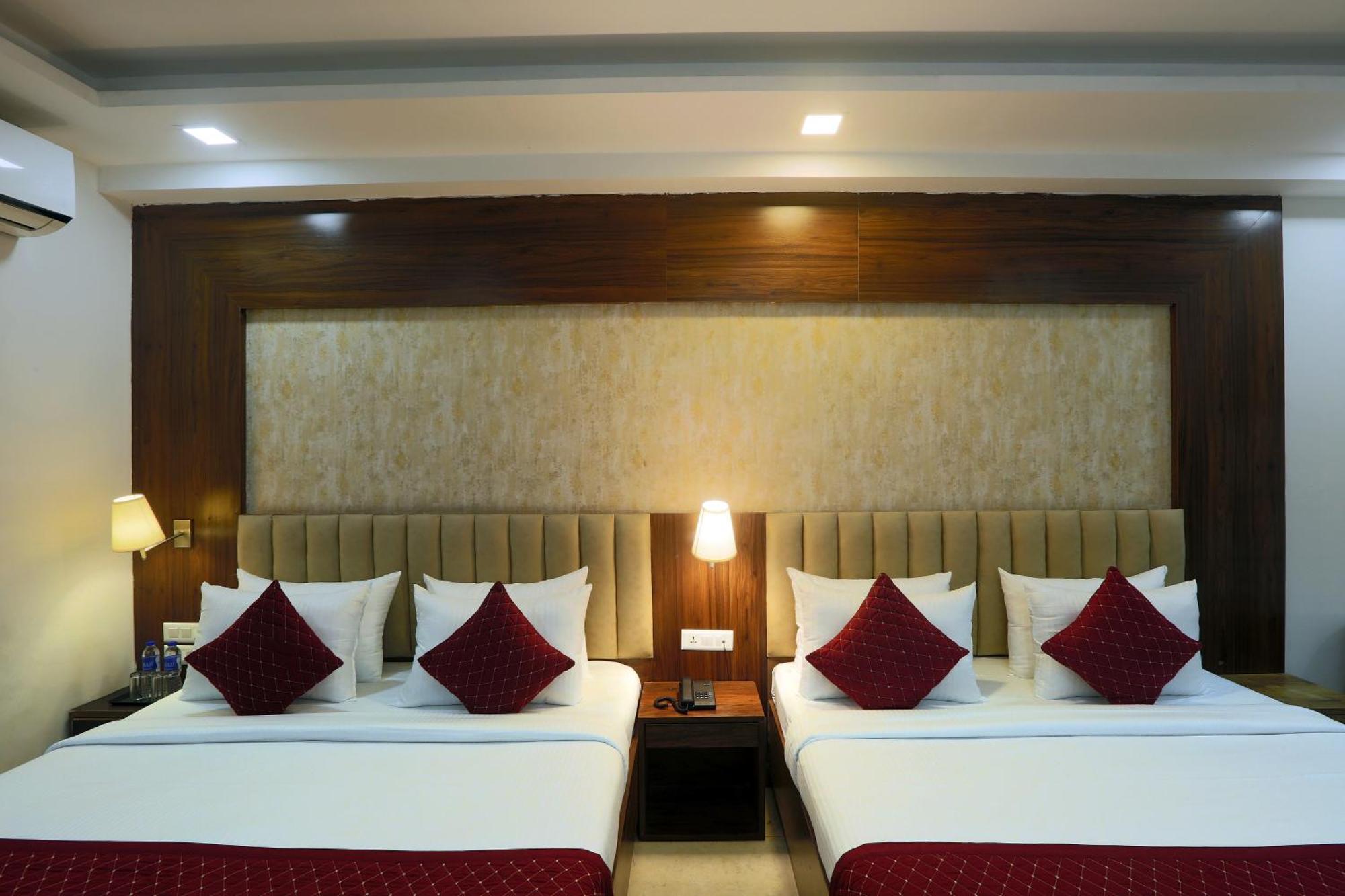 Hotel Prithvi Palace Near Delhi International Airport