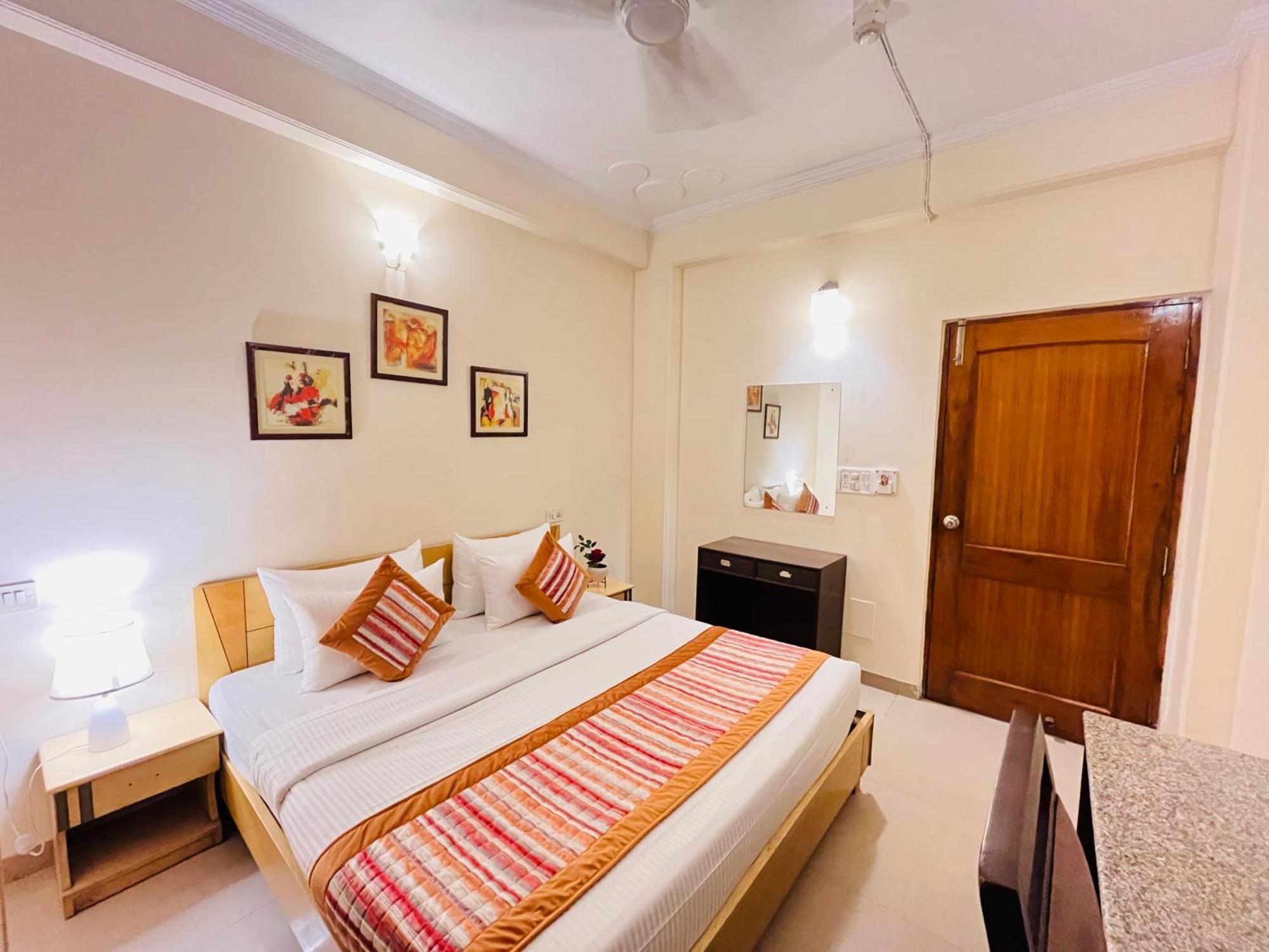 Hotel Persona International Karol Bagh 3*