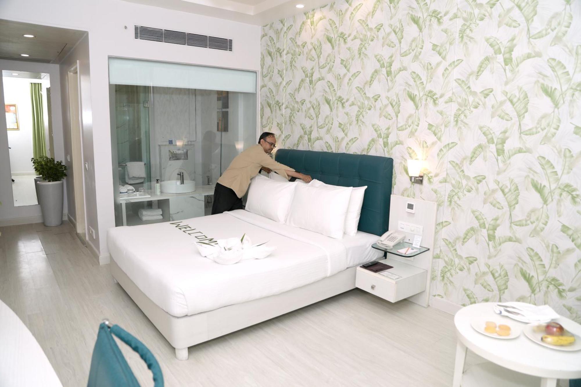 Sarovar Portico Naraina,