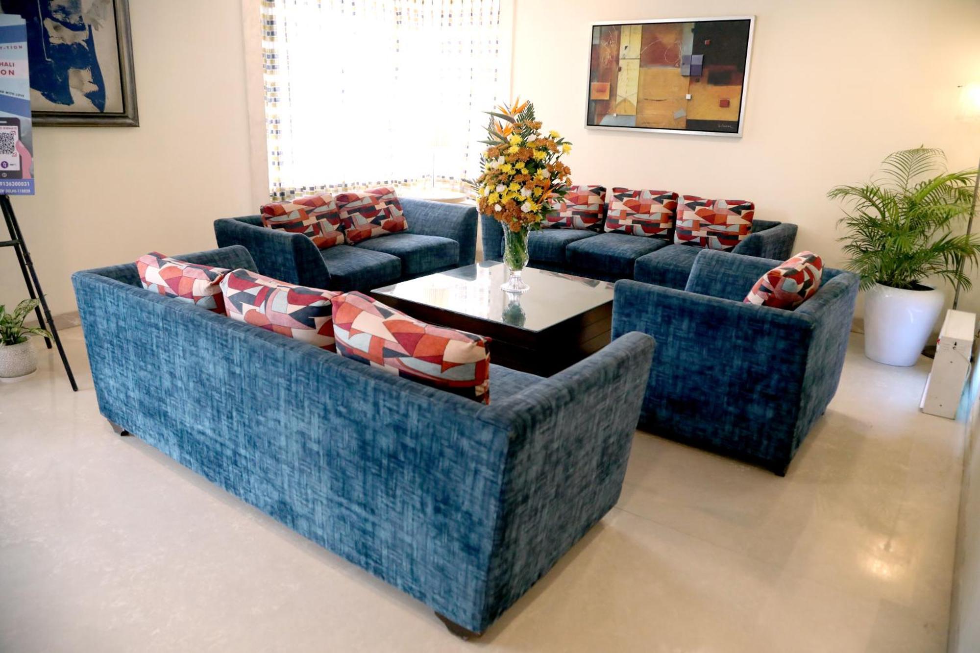 Sarovar Portico Naraina, Hotel 3*