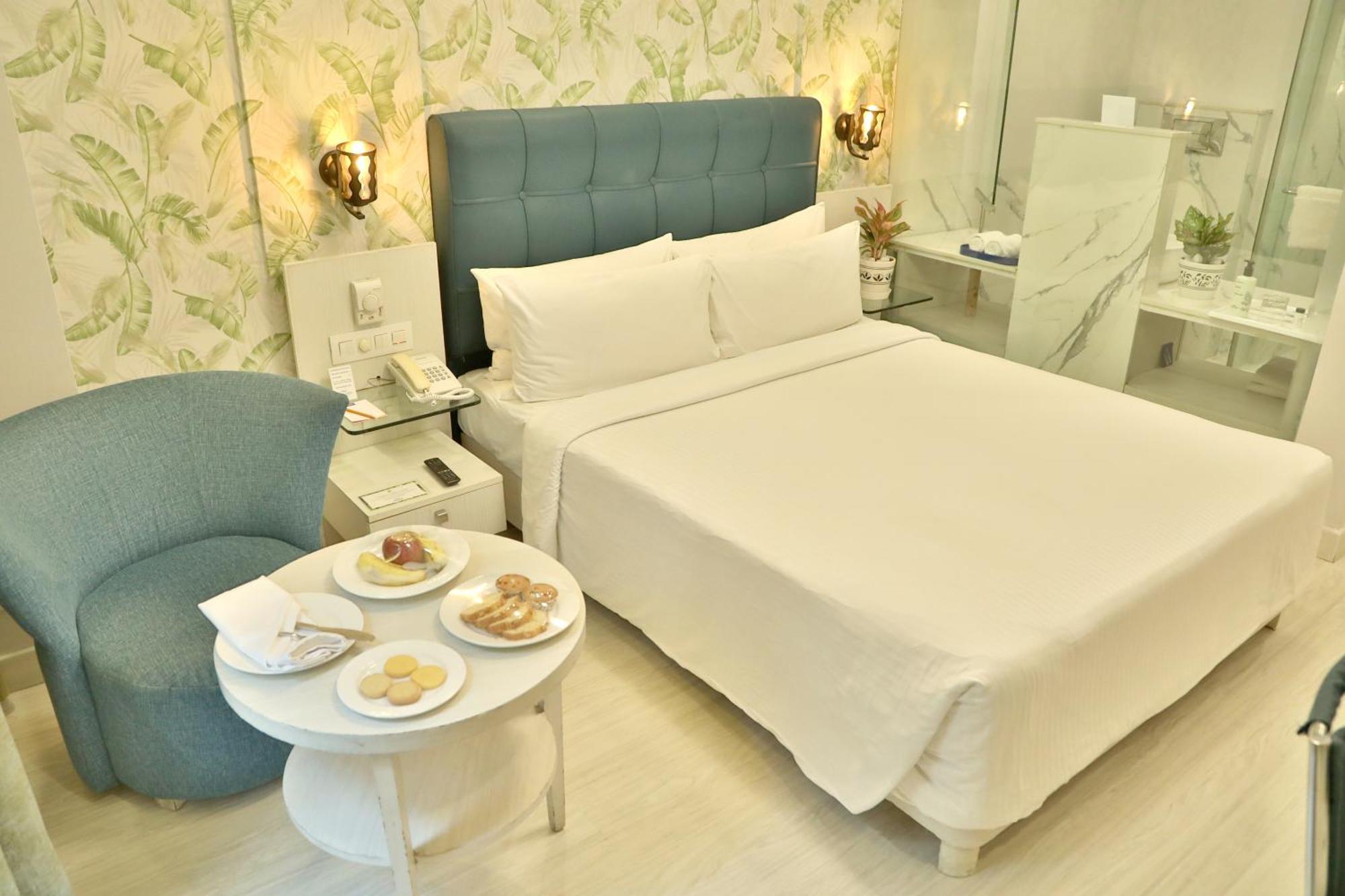 Sarovar Portico Naraina, Hotel 3*