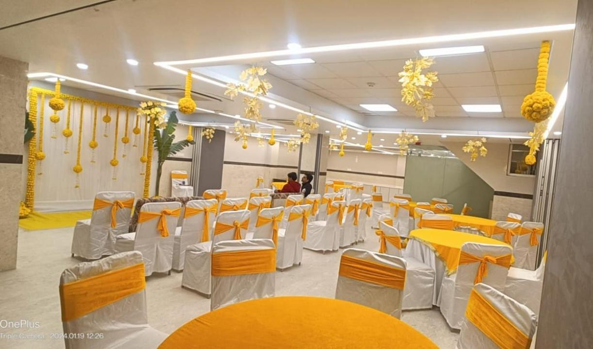 Hotel Iris Park New Delhi