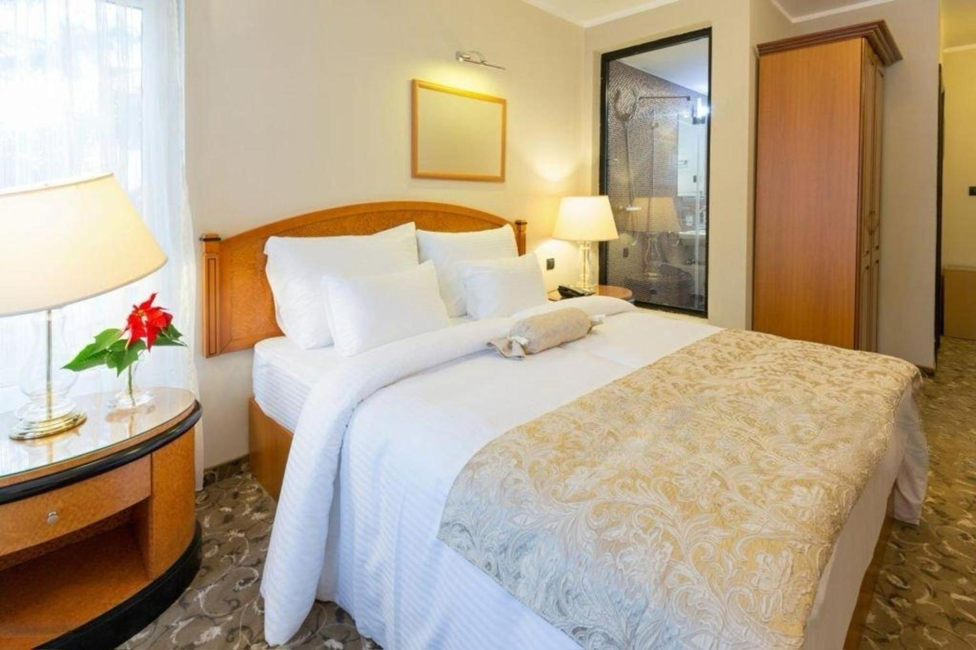 Hotel The Yes Please - 4*