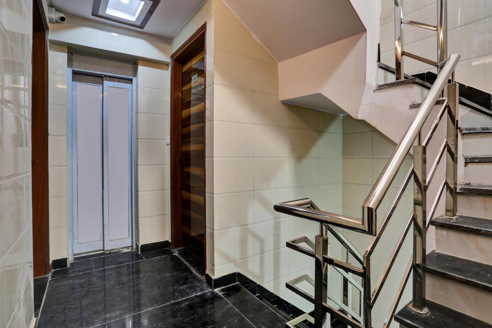 O Metro Height's Near Nangloi Railway Metro Station Hotel Delhi (National Capital Territory of India)