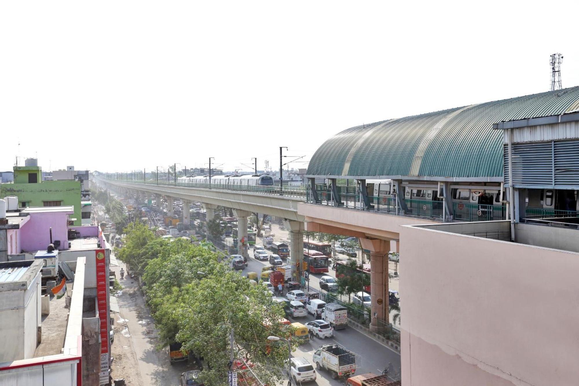 O Metro Height's Near Nangloi Railway Metro Station