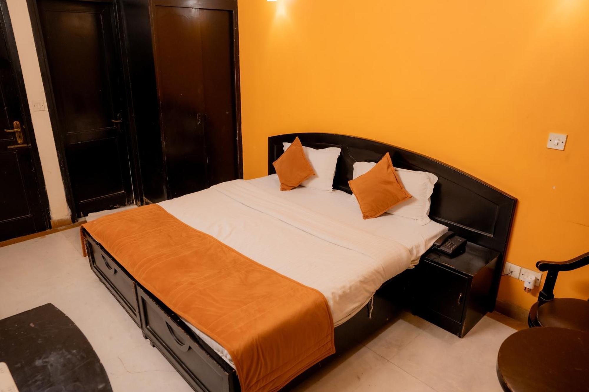 Centre Nizamuddin Hotel