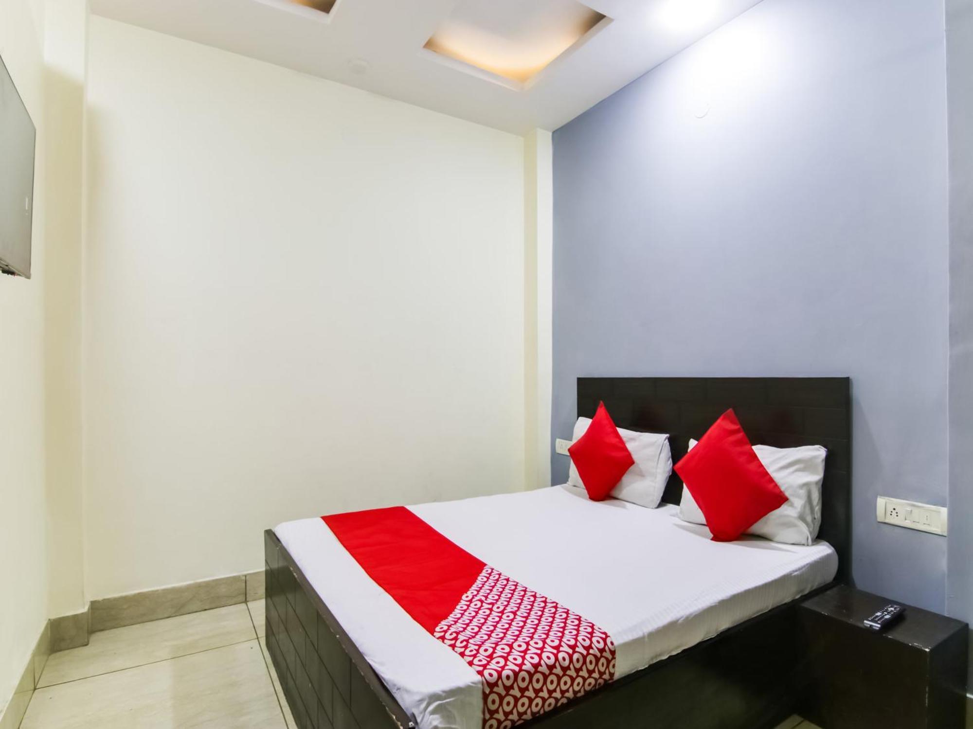 Hotel O Shoolin Residency Delhi (National Capital Territory of India)
