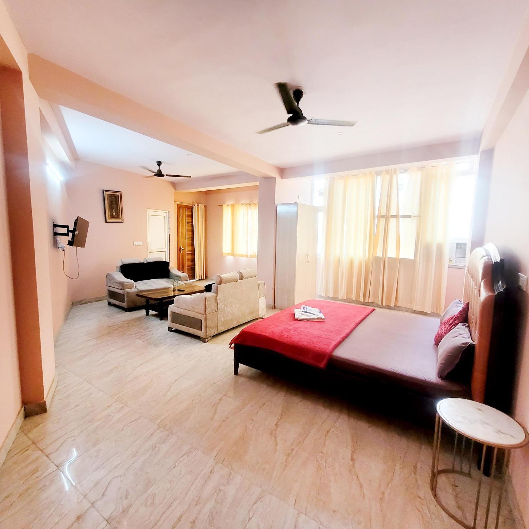 Rose - Dwarka Sec 8 3*