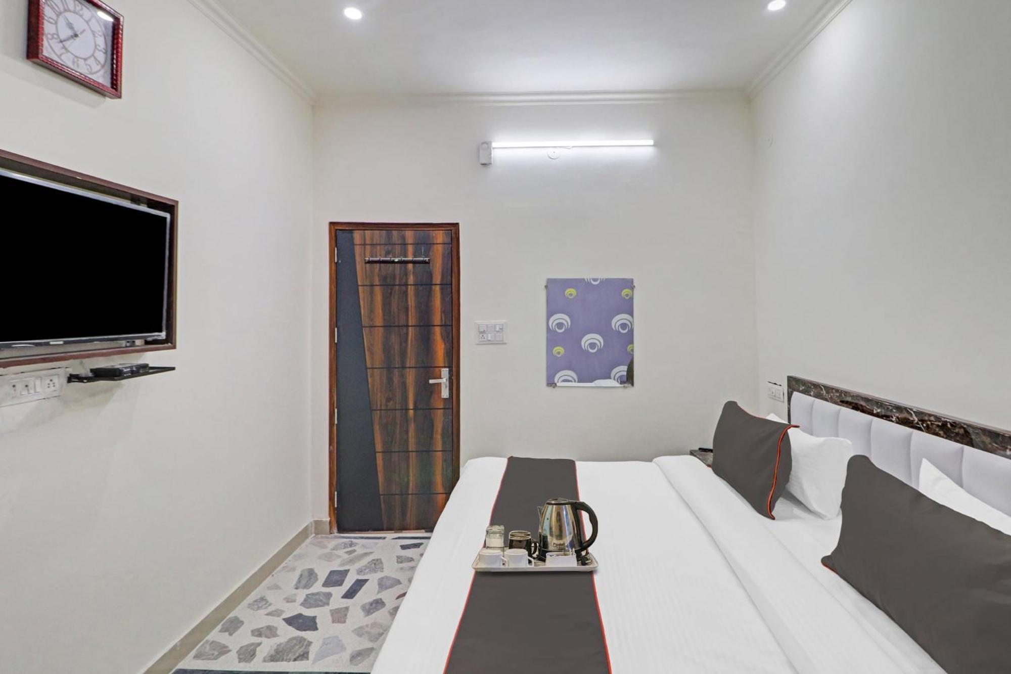 Hotel O Royal Orbit Hotel New Delhi