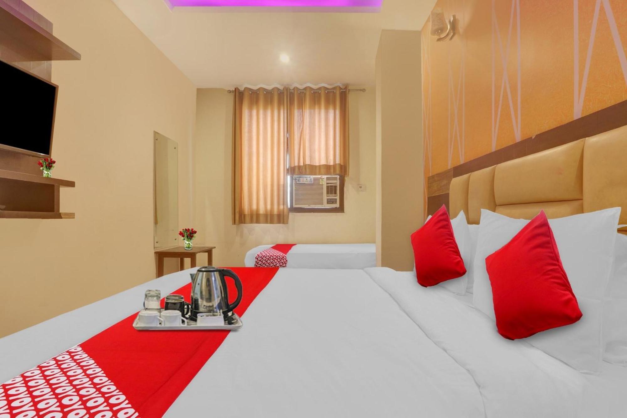 O Near Ambience Mall 3*