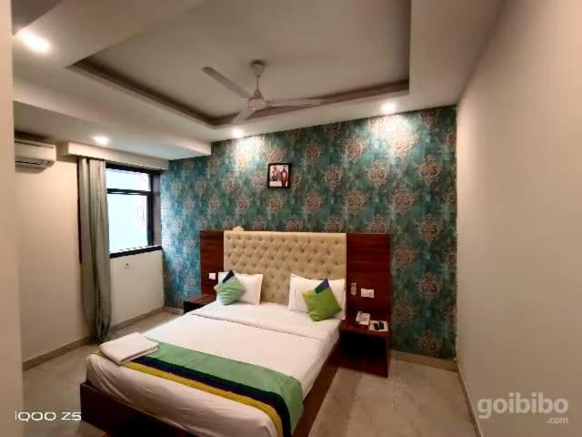 S R Plaza At Delhi Airport 2* New Delhi