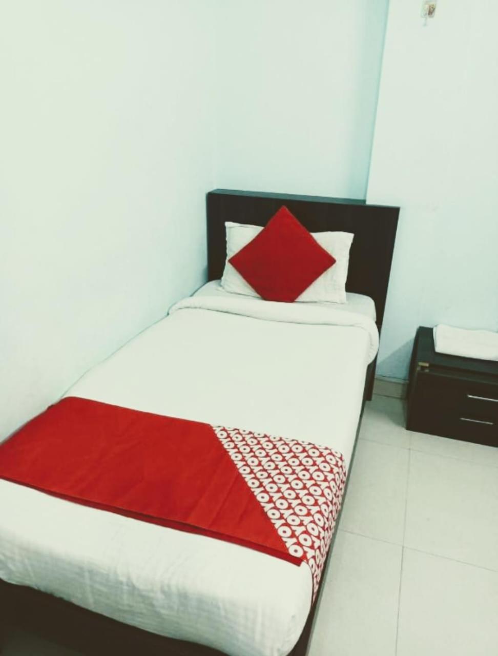 Raja Guest House- Railway Station *