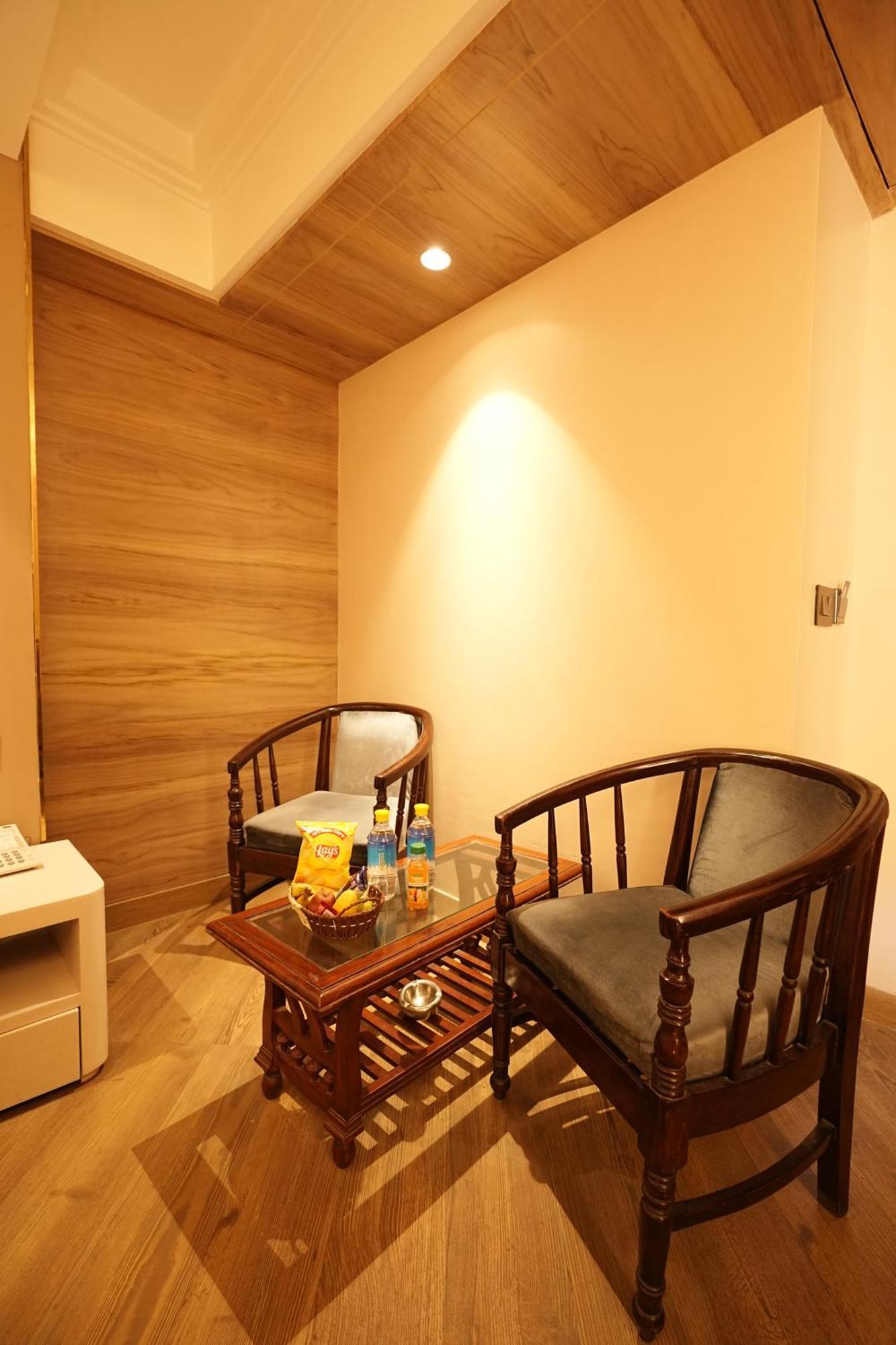 Empire Suites, New Delhi