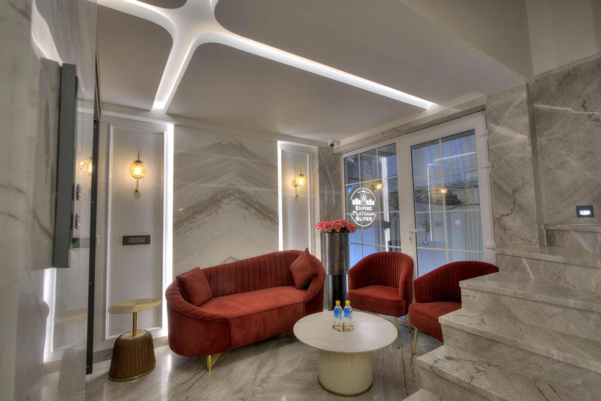 Empire Suites, 4*