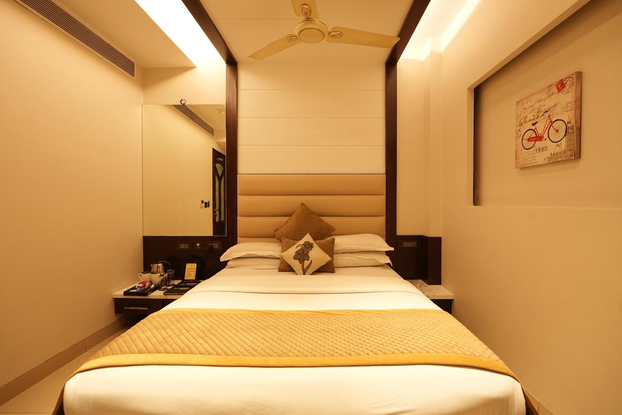 Empire Suites, 4*