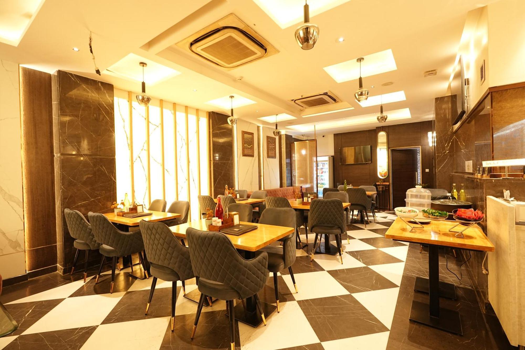 Empire Suites, New Delhi