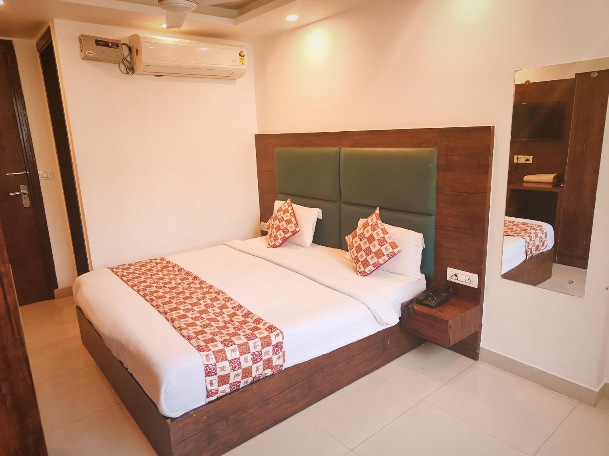 Hotel Tela Near Igi Airport Delhi 4*