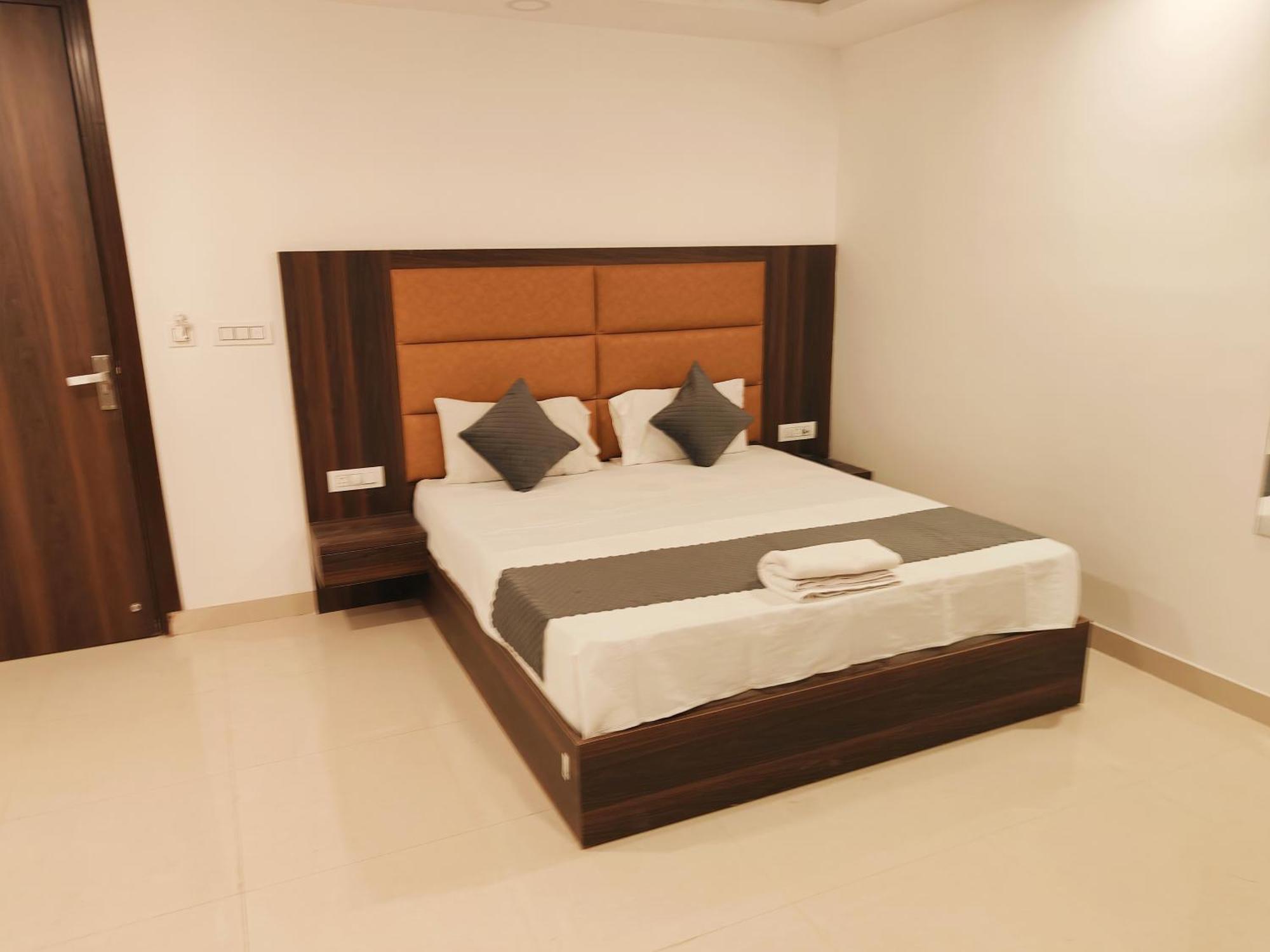 Tela Near Igi Airport Delhi