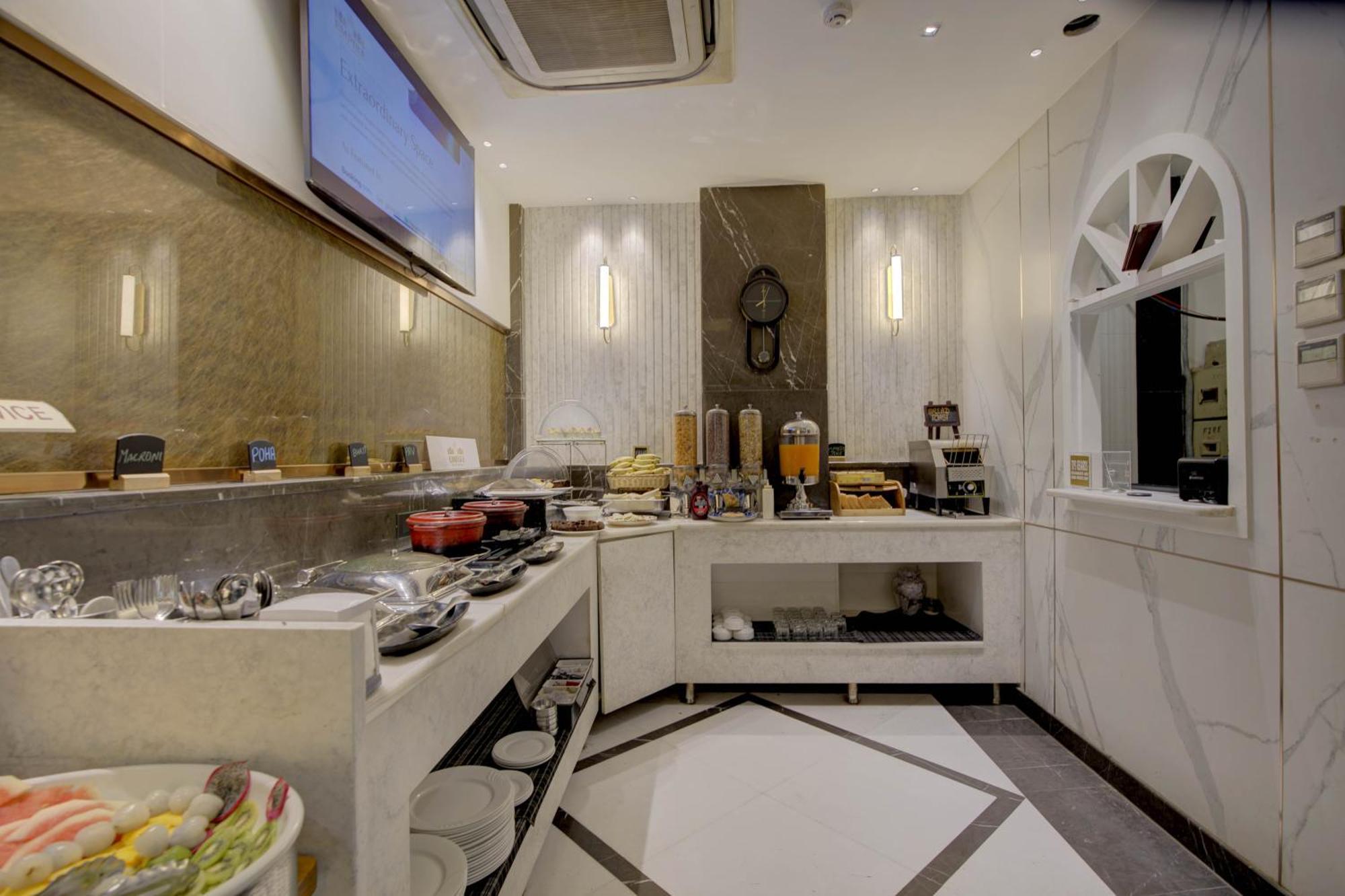 Delhi 55 -city Center Hotel New Delhi