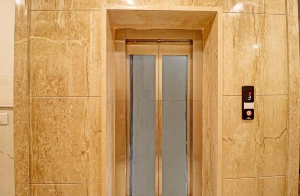 Hotel Del Near Igi Airport 3*