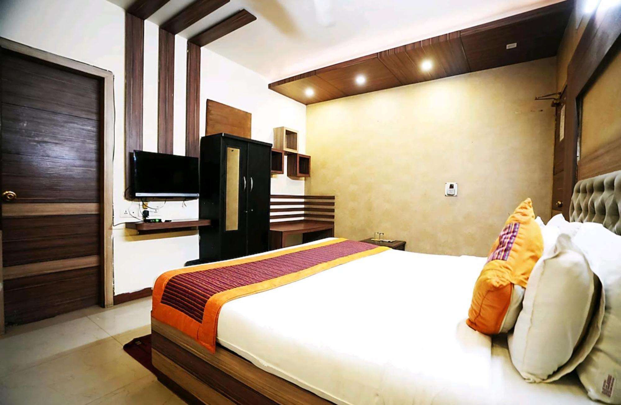 Classic 2* Delhi (National Capital Territory of India)