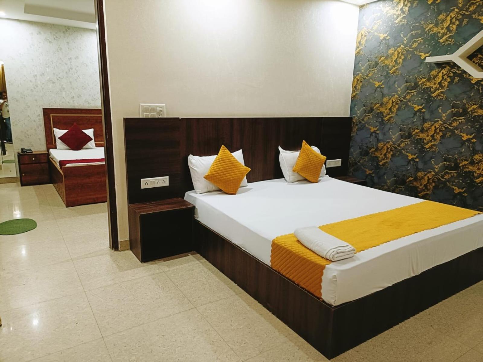 Hotel Ambiance Plazaa A Family At- Delhi Airport Nova Deli