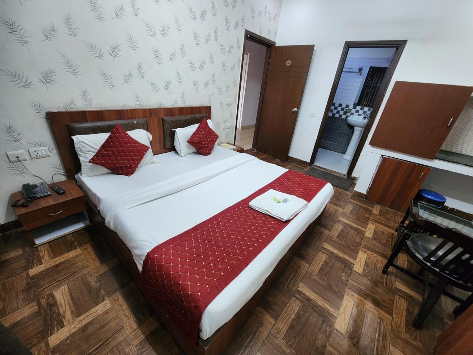 Hotel Ambiance Plazaa A Family At- Delhi Airport