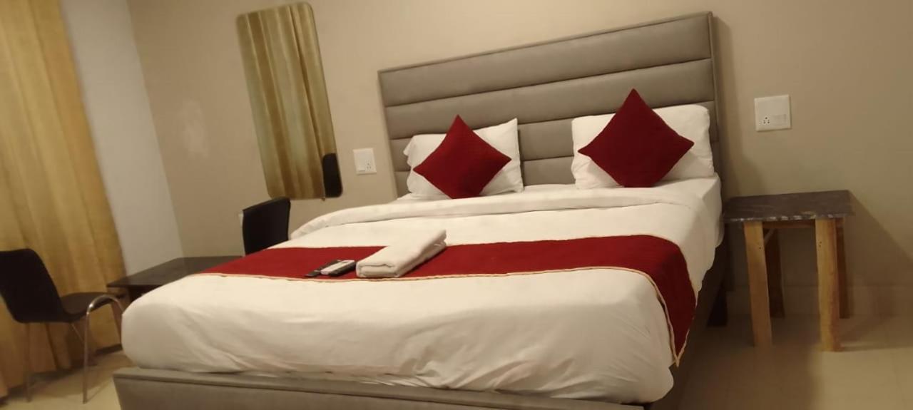 T Palace Mahipalpur Hotel