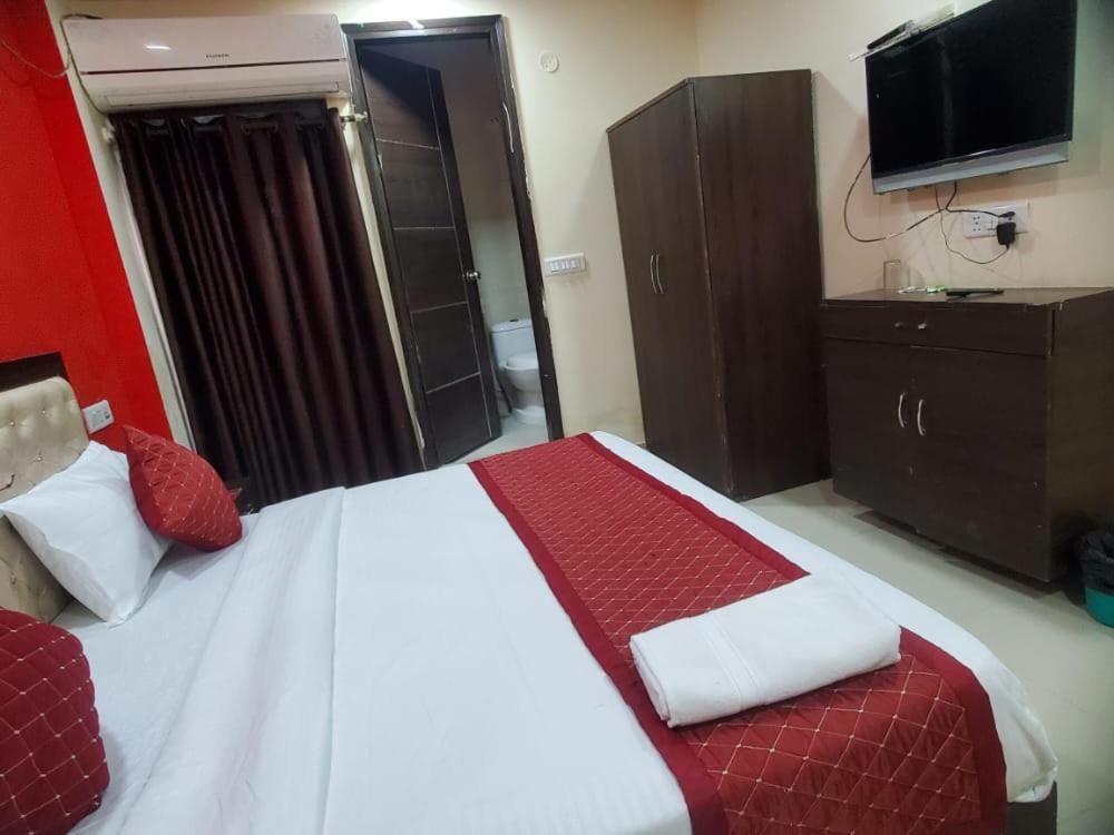 T Palace Mahipalpur Nova Deli