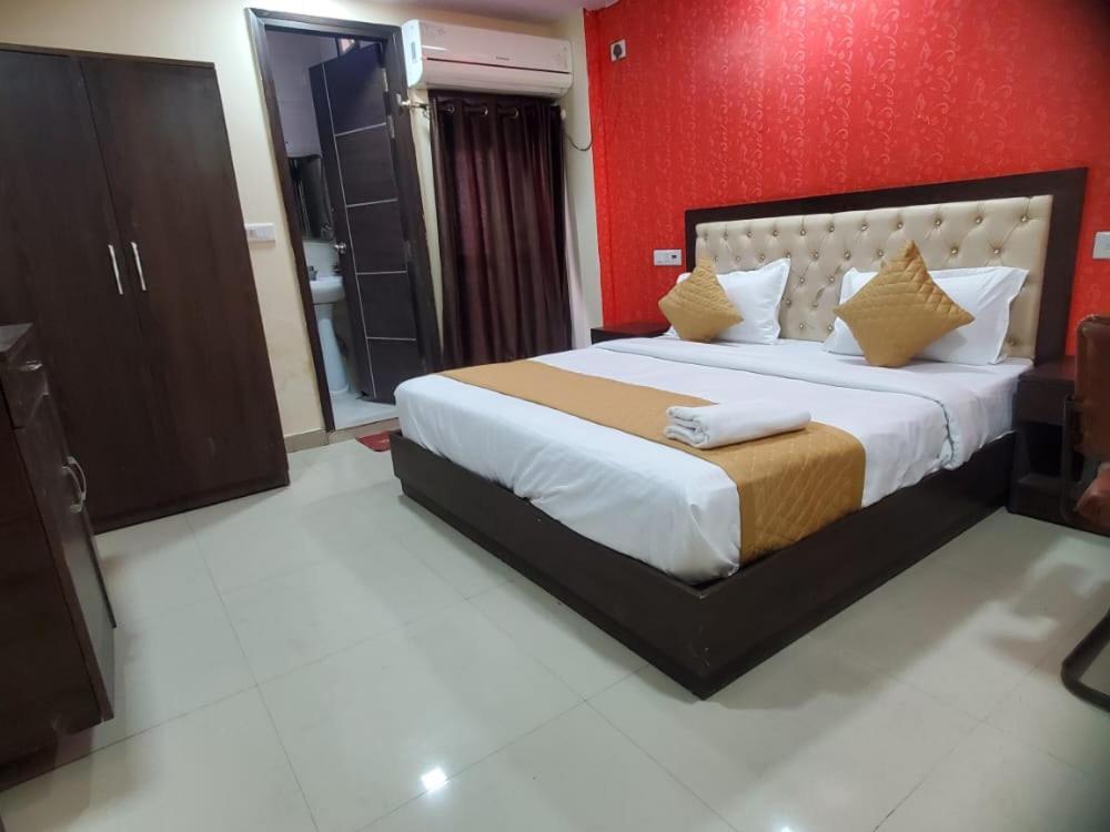 Hotel T Palace Mahipalpur