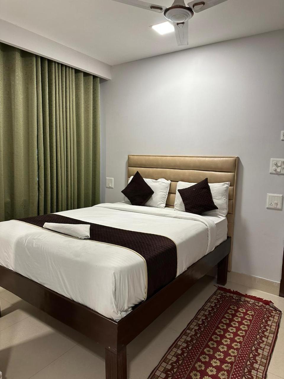 Hotel T Palace Mahipalpur 3*
