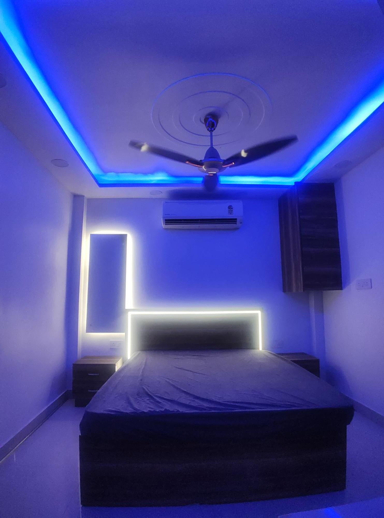 Guest house Enchanted The Roof Rekha, With Private Trace Garden *
