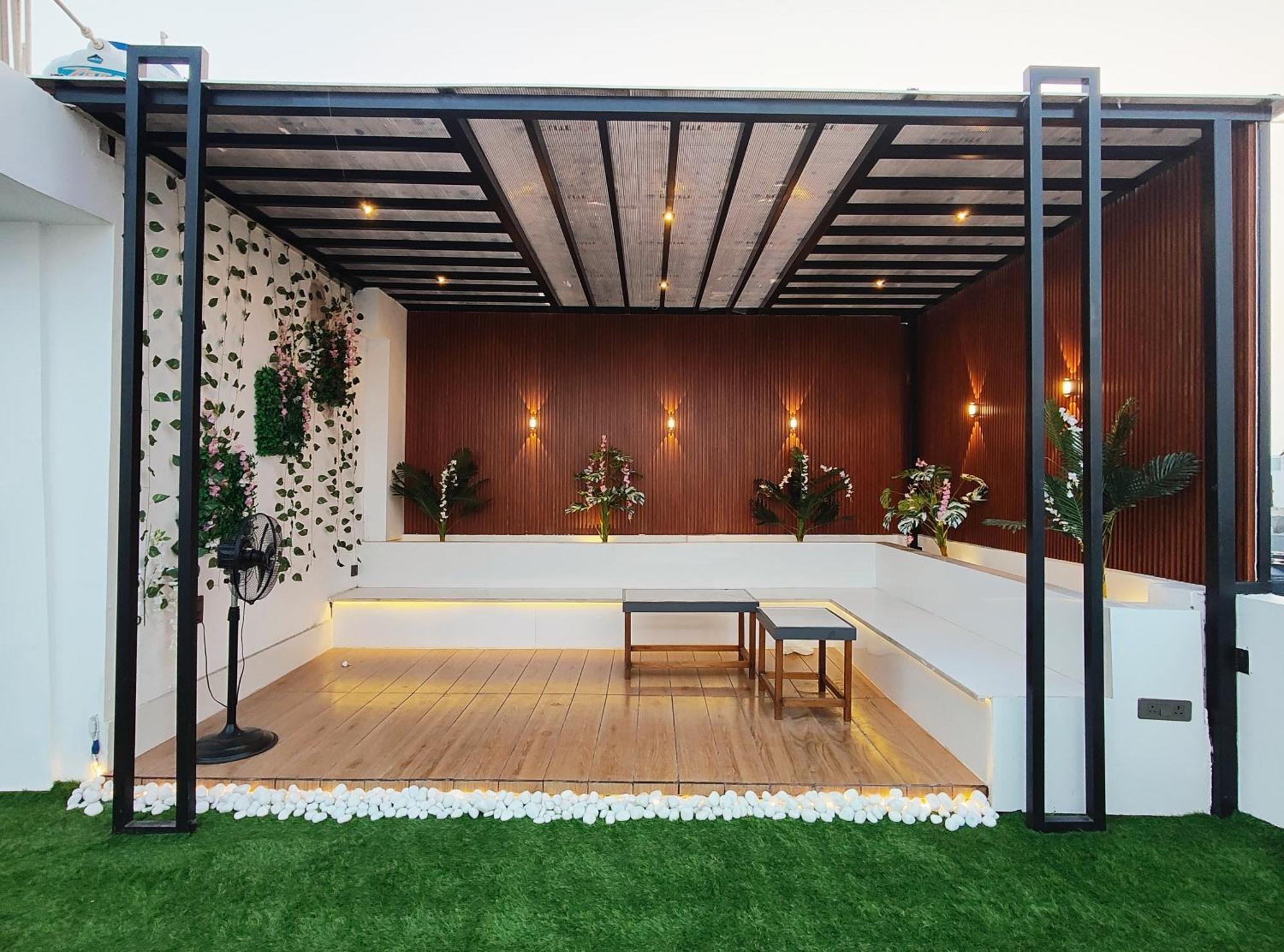 Enchanted The Roof Rekha, With Private Trace Garden *