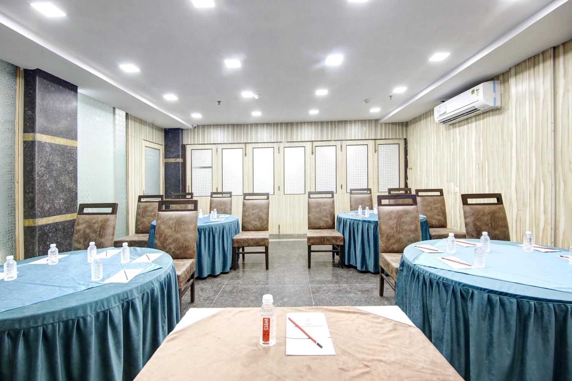 Hotel Persona International Karol Bagh