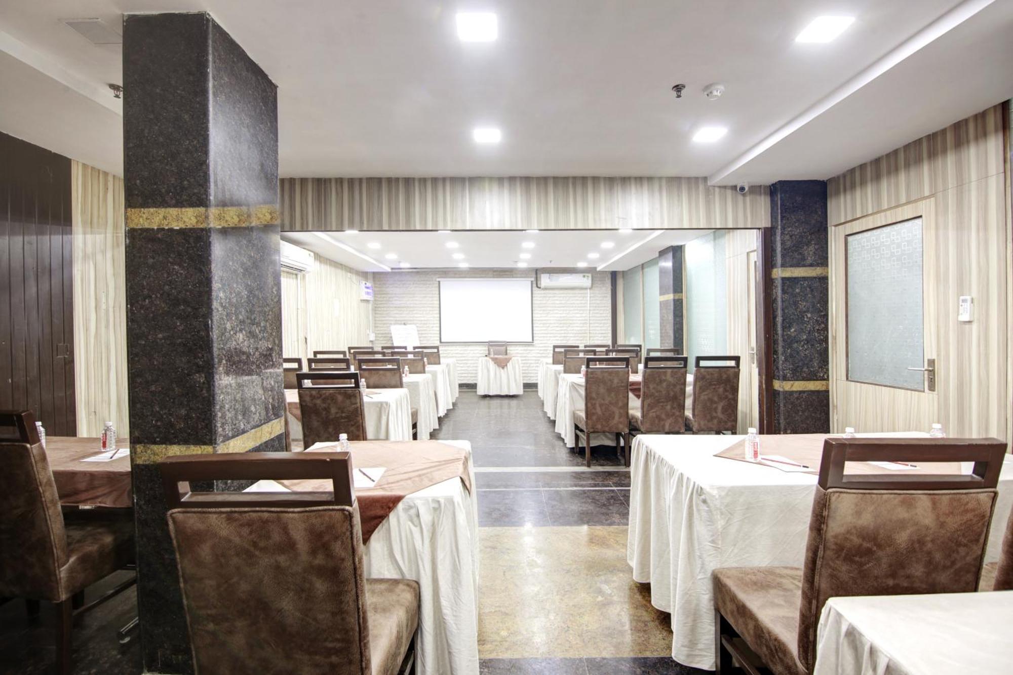 Hotel Persona International Karol Bagh