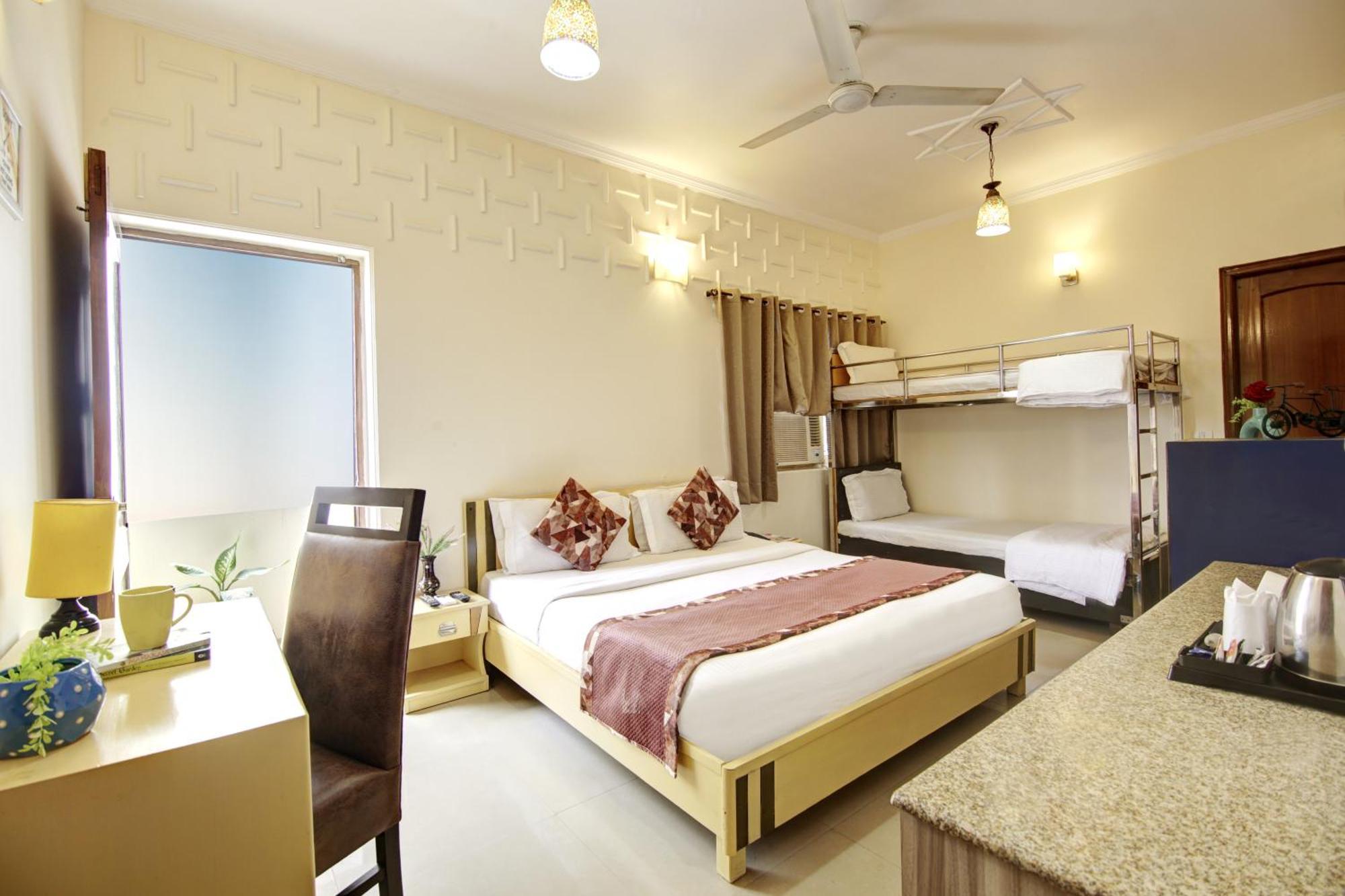 Hotel Persona International Karol Bagh 3*