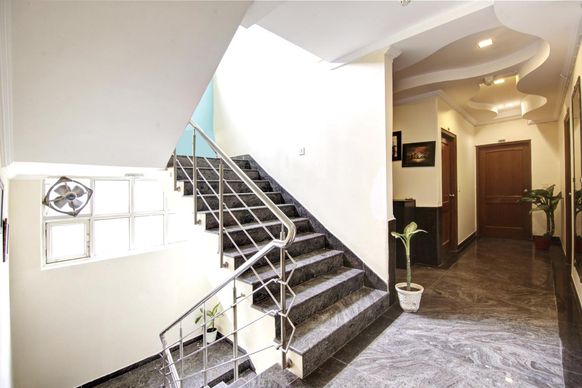 Persona International Karol Bagh Hotel